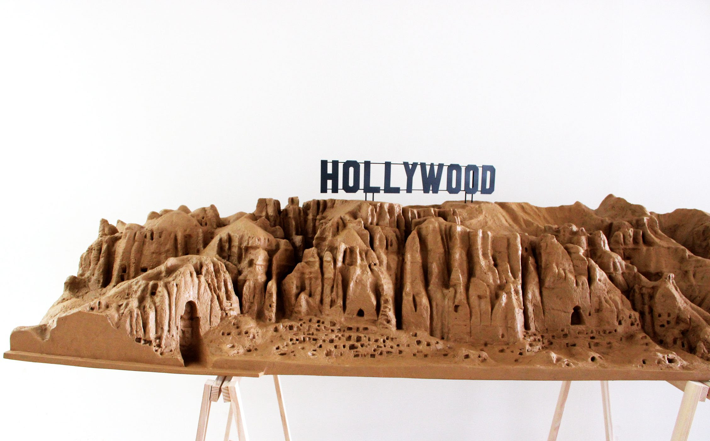Hollywood (detay), 2023 / Bu Dünyanın İçinde / Serkan Demir