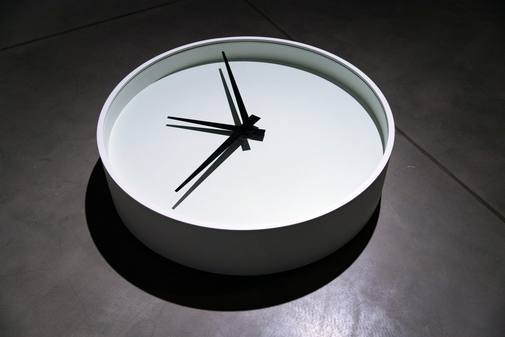 The Clock, 2022 / Yukarı Düşenler / Özlem Günyol & Mustafa Kunt